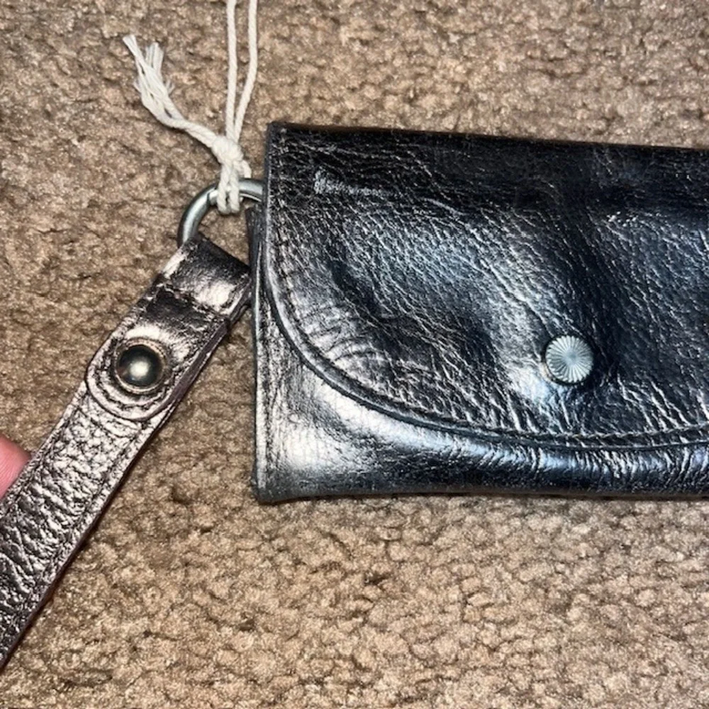 Free People Leather Wristlet Lanyard‎ Wallet Metallic Silver